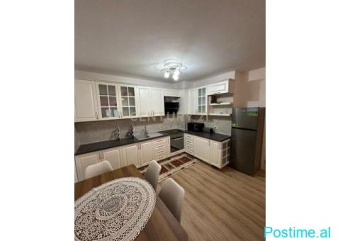 JEPET ME QIRA APARTAMENT 2+1 TEK GJIMNAZI PETRO NINI LUARASI - 7/10