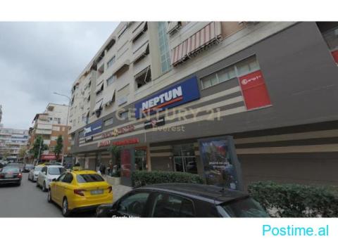 Zyre per Qera Tek Komuna e Parisit - 2/2