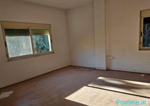 JEPET AMBIENT 150 M2 ME QERA TE KOMUNA PARISIT 1.500 EURO - 4/4