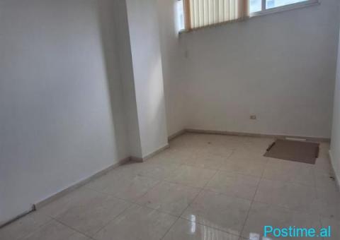 SHITET AMBJENT BIZNESI PRANE UJESJELLESIT DURRES - 3/4