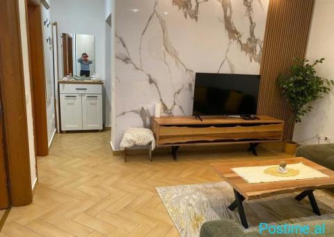 JEPET APARTAMENT ME QERA,PRANE GALERI 17 NENTORI - 1/9