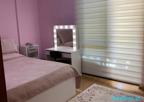 JEPET APARTAMENT ME QERA,PRANE GALERI 17 NENTORI - 2/9