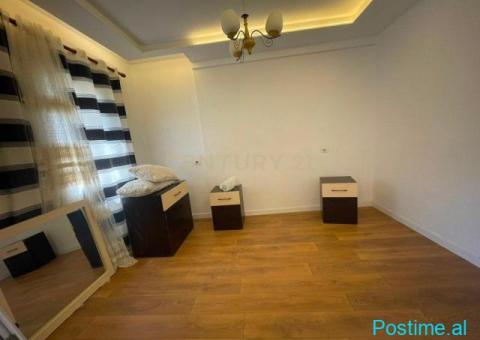 0686051712 1+1 Shitje pranë Detit në Shkëmbin e Kavajës - 1/4