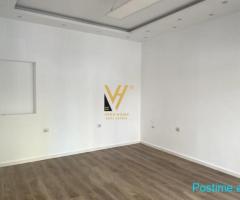 JEPET ZYRE 22 M2 ME QIRA TE KOMUNA E PARISIT 40.000 LEKE