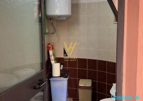 JEPET ZYRE 22 M2 ME QIRA TE KOMUNA E PARISIT 40.000 LEKE - 2/4