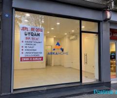 JEPET DYQAN ME QERA 55M2 'MYSLYM SHYRI' 1750 EURO