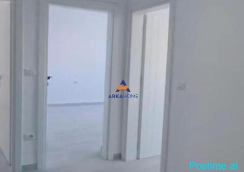 JEPET APARTAMENT ME QERA 3+1+1BALLKON 'TREGU CAM,MYSLYM SHYR