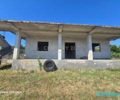 0683005058 Shitet Shtëpi Private 1-Katëshe në Shenavlash