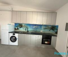 0697603180JEPET ME QIRA 1+1 I MOBILUAR NE ISH-KNETE , DURRES