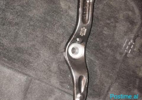 Krah i poshtem per Mercedes - 1/3