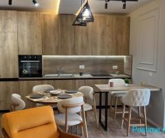 0682064333 SHITET APARTAMENT 3+1 NE PLAZH