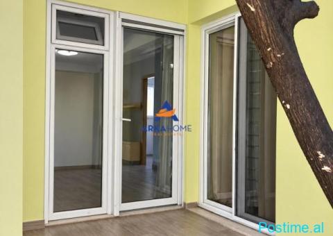 JEPET ME QERA APARTAMENT 2+1 'MINISTRIA E ARSIMIT, MINE PEZA - 1/5