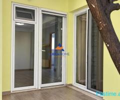JEPET ME QERA APARTAMENT 2+1 'MINISTRIA E ARSIMIT, MINE PEZA