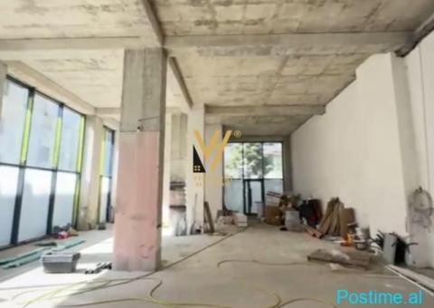 JEPET AMBIENT BIZNESI 264 M2 ME QERA TE RRUGA E KAVAJES 850.