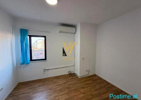 JEPET ZYRE 75 M2 ME QIRA TEK RRUGA E KOSOVARVE 60.000 LEKE - 2/6
