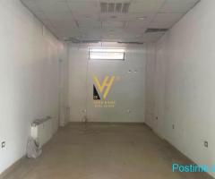 JEPET DYQAN 44 M2 ME QIRA TEK RRUGA BARDHYL 70.000 LEKE