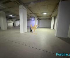 JEPET AMBIENT BIZNESI 620 M2 ME QERA NE QENDER 14.000 EURO