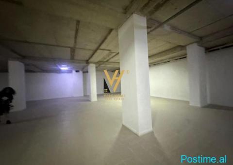 JEPET AMBIENT BIZNESI 620 M2 ME QERA NE QENDER 14.000 EURO - 2/6