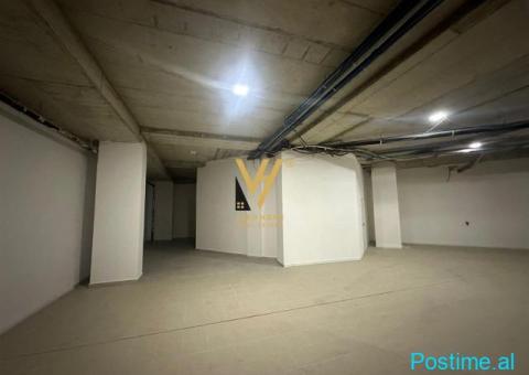 JEPET AMBIENT BIZNESI 620 M2 ME QERA NE QENDER 14.000 EURO - 4/6