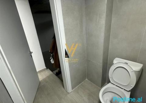 JEPET AMBIENT BIZNESI 620 M2 ME QERA NE QENDER 14.000 EURO - 6/6
