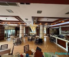 JEPET LOKAL 200 M2 ME QERA NE PORCELAN 150.000 LEKE