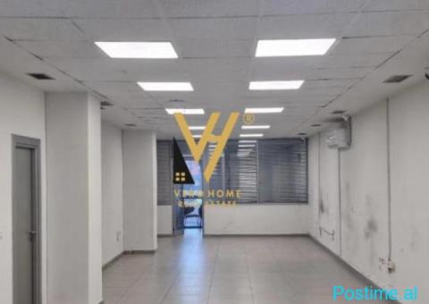 JEPET AMBIENT 220 M2 ME QIRA TE QENDRA CONDOR 4.400 EURO - 1/3