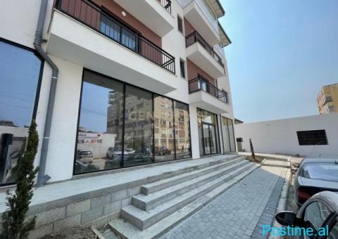 0685062709Jepet me qira ambient 350m2 prane tregut industria - 3/6