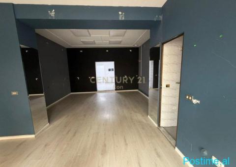0686051712JEPET ME QIRA DYQAN PRANE MARKATES, DURRES ! - 1/8