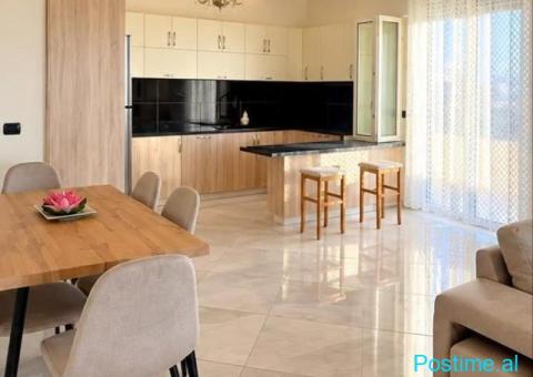 JEPET APARTAMENT ME QERA 3+1+BALLKON 'SAUK I VJETËR' 1.000 E - 3/5
