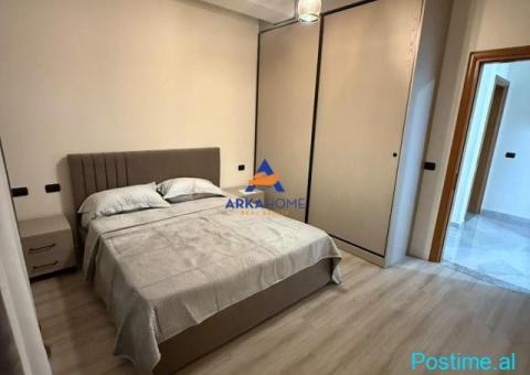 JEPET APARTAMENT ME QERA 3+1+BALLKON 'SAUK I VJETËR' 1.000 E - 4/5