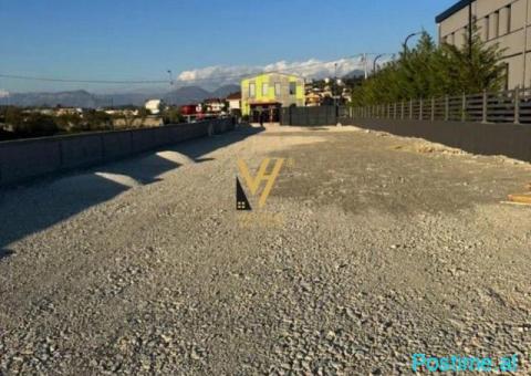 JEPET TRUALL 1.350 M2 ME QIRA NE VAQARR 900 EURO