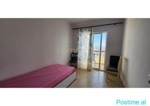 JEPET ME QERA APARTAMENT I MOBILUAR 2+1+2 PRANE STACIONIT TE - 1/10