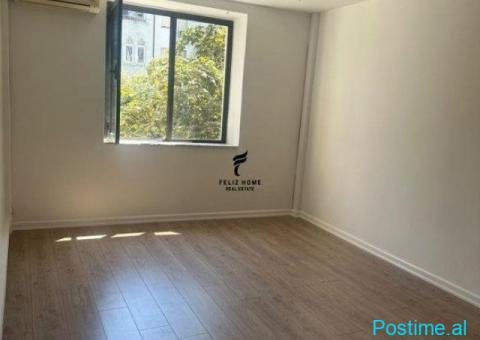 ZYRE ME QERA 120 M2 BULEVADI ZOGU I PARE 130.000 LEKE FH-878 - 1/4