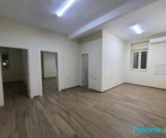 Zyrë me Qera 75 m² te Bulevardi Zogu I