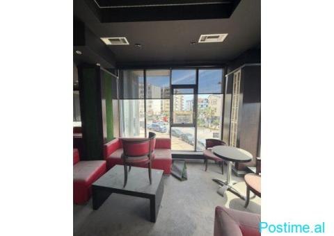 🏢✨ Njësi Komerciale Premium në Shitje në Zemër të Vollgës | - 2/10