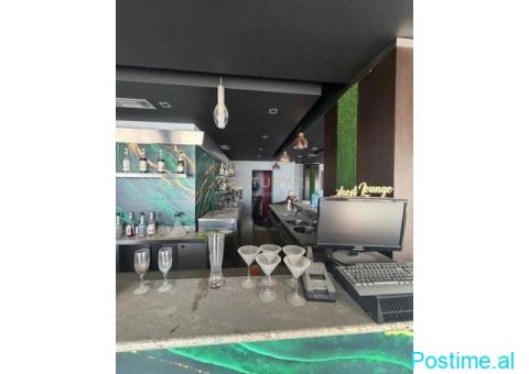 🏢✨ Njësi Komerciale Premium në Shitje në Zemër të Vollgës | - 8/10