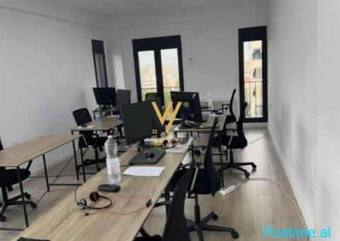 JEPET ZYRE 107 M2 ME QIRA TE RRUGA E ELBASANIT 900 EURO - 1/4