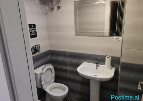 Jepet me qera Ambjent Komercial pranë Kristal Center - 4/10