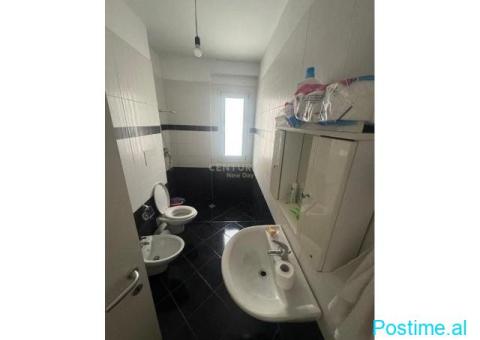 3+1+2 per shitje tek Port View - 8/10