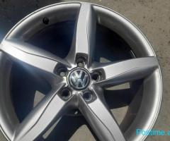 Disqe VW R/18 Origjinal 0682007067