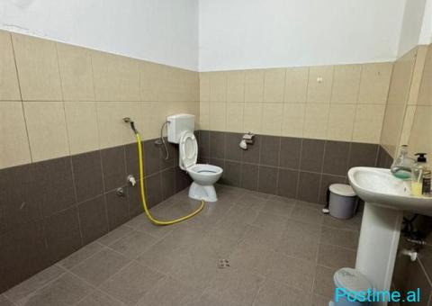 682064333Jepet me qera magazine ne Autostraden Tirane-Durres - 7/10