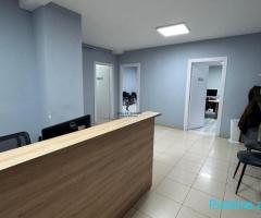 ZYRE ME QERA 420 M2 STACIONI TRENIT 3.400 EURO