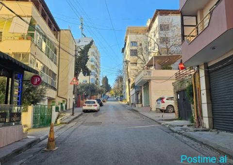 Shitet Ambient Biznesi në Durrës – ne lagjen nr.1 - 3/7