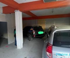 JEPET GARAZH ME QERA 115M2 'PRANE FABRIKES SE MIELLIT,UNAZA