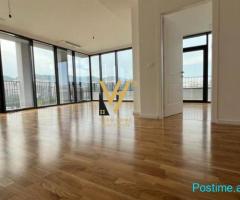 JEPET ZYRE 136M2 ME QERA TE RRUGA E KOSOVARVE 1.400 EURO
