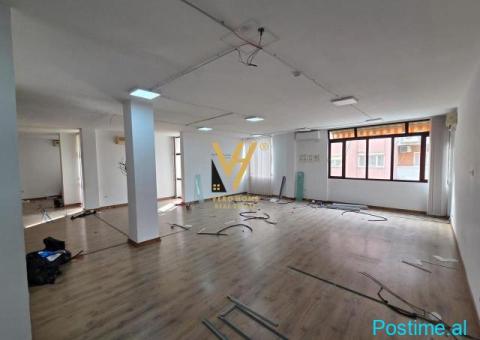 JEPET ZYRE 200 M2 ME QERA NE ISH-BLLOK 200.000 LEKE - 1/5