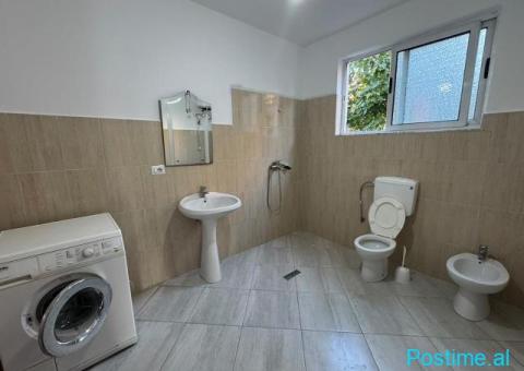 Jepet me qera shtepi 3+1 ne rrugen Dalip Topi Fresku Tirane - 10/10