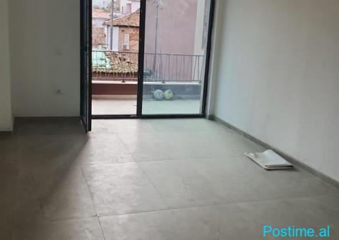 🏢 JEPET AMBIENT ZYRASH ME QIRA – MYSLYM SHYRI - 3/5