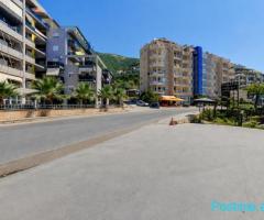 KËRKOJ TË BLEJ VEND PARKIMI- MARINA BAY, VLORË