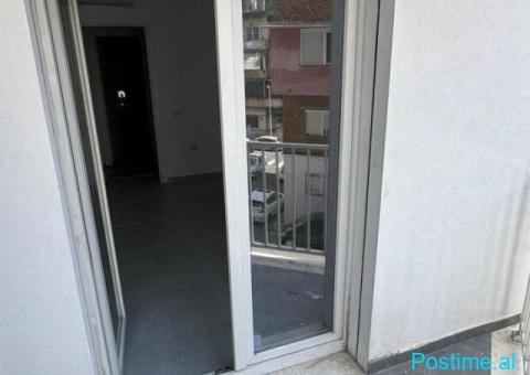 🏡 Apartament 2+1 në shitje – Rruga e Barrikadave, Pallatet - 2/7
